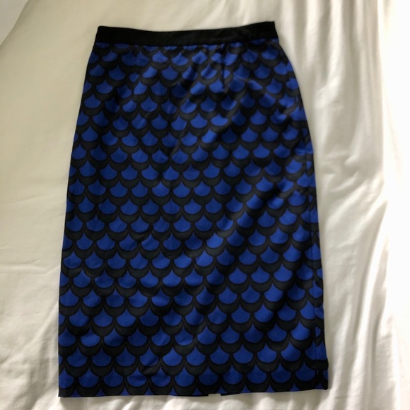 Full length Halogen pencil skirt size 4 - Picture 5 of 6